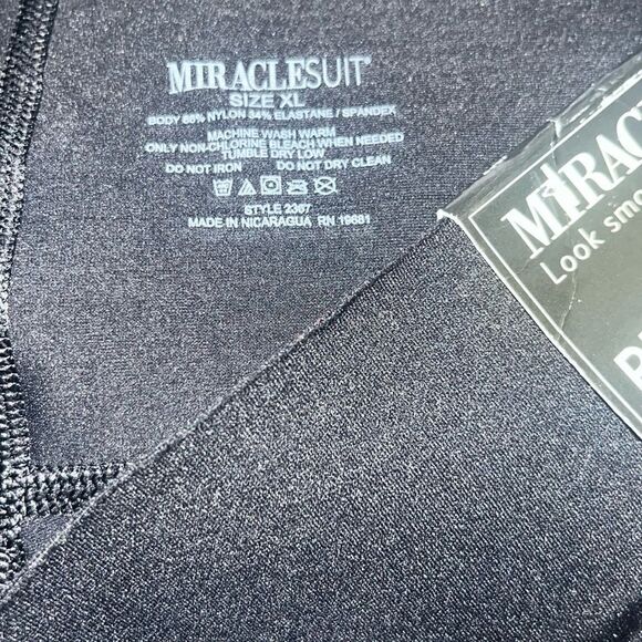 Miraclesuit Deep Athleisure Leggings BLACK - 2368 NWT - Picture 9 of 9